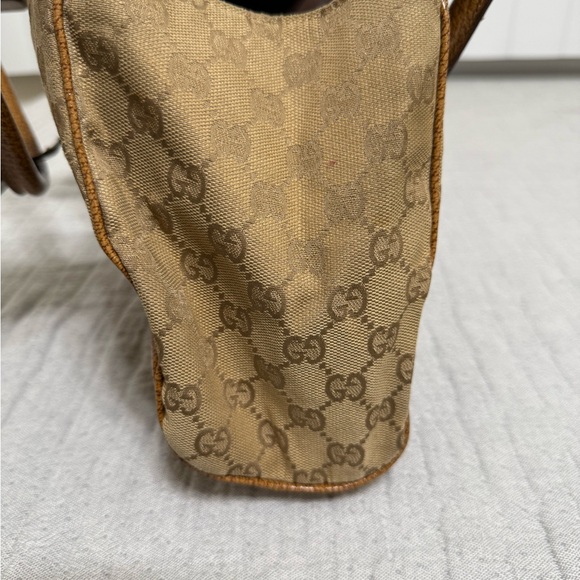 Gucci Tan and Brown Monogram Shoulder Bag - Picture 10 of 15